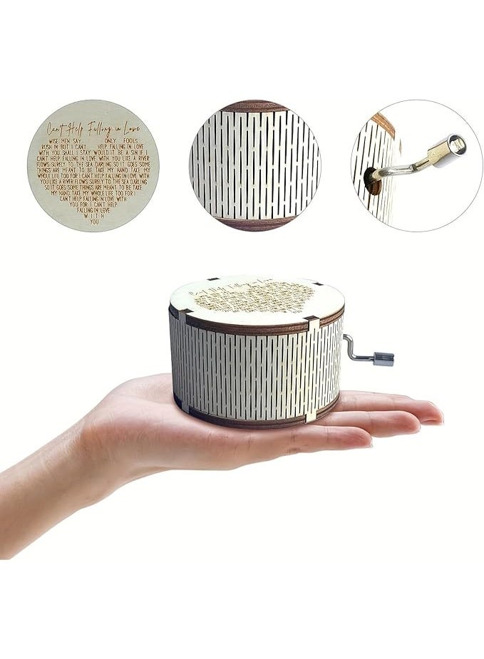 ماي سوق صندوق موسيقى يدوي بتصميم عتيق - تحفة خشبية محفورة لهدايا أعياد الميلاد والذكرى السنوية والمناسبات الخاصة. - Image 4