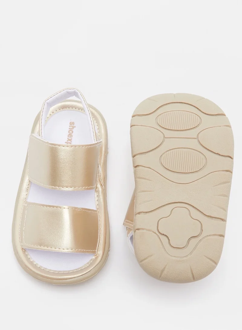 shoexpress Open Toe Flat Sandals with Hook and Loop Closure