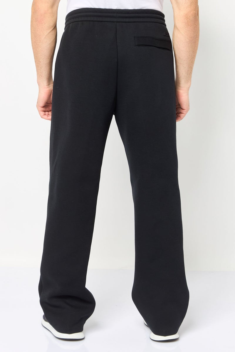 Nike Men Loose Fit Straight Leg Outdoor Sweatpants, Black - Image 4