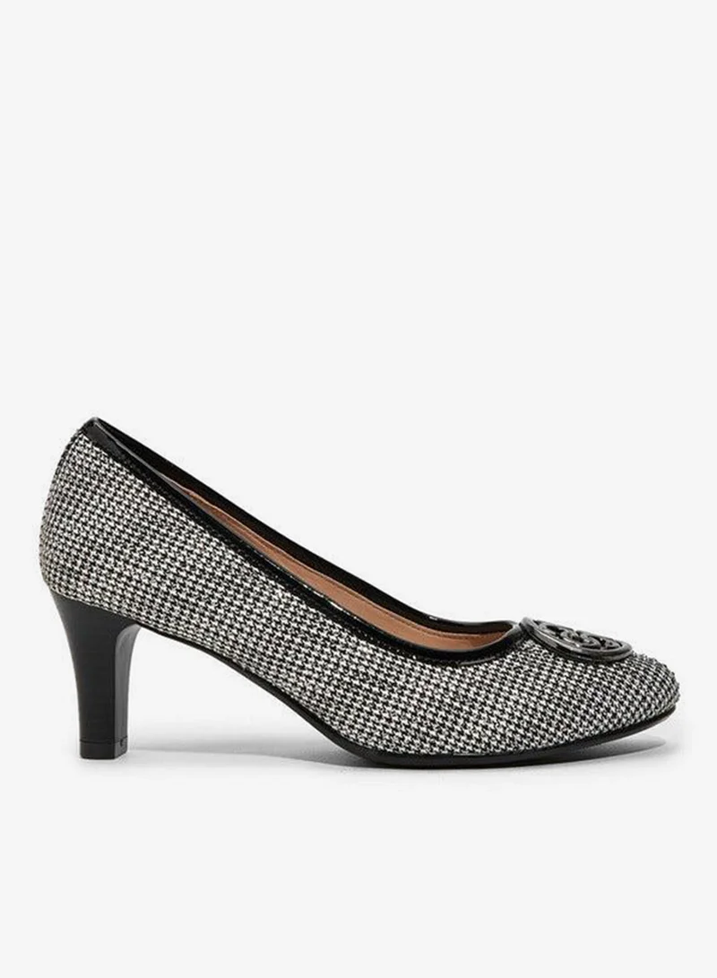 سيليست حذاء نسائي بكعب كتلة بتفاصيل شعار