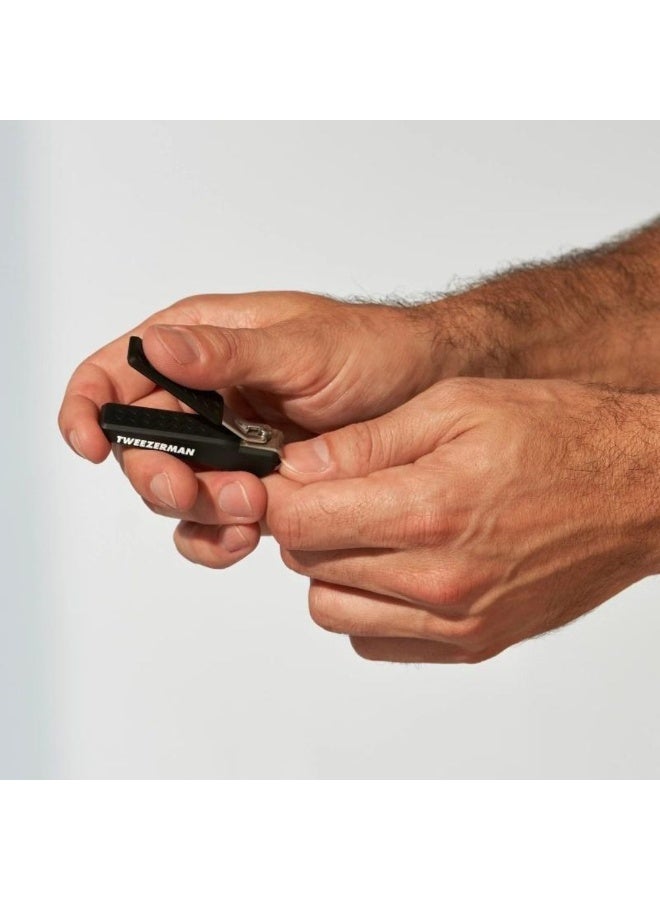 Tweezerman Precision Grip Fingernail Clipper with Case 1unit - Image 4