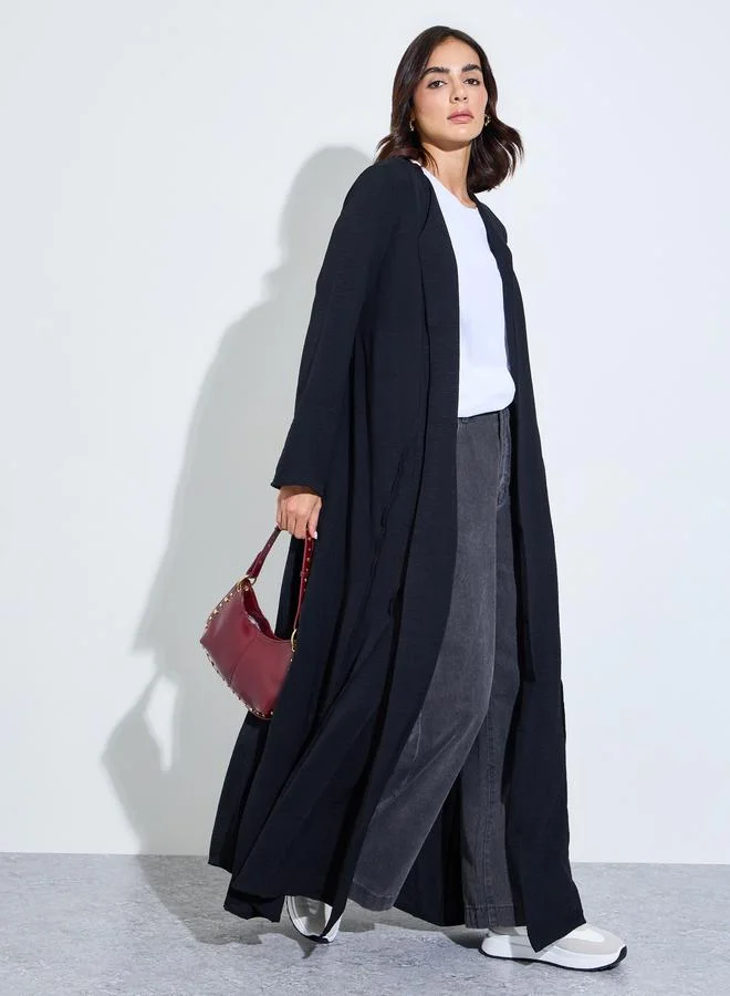 Amirah single button closed front abaya with pin tuck detailing