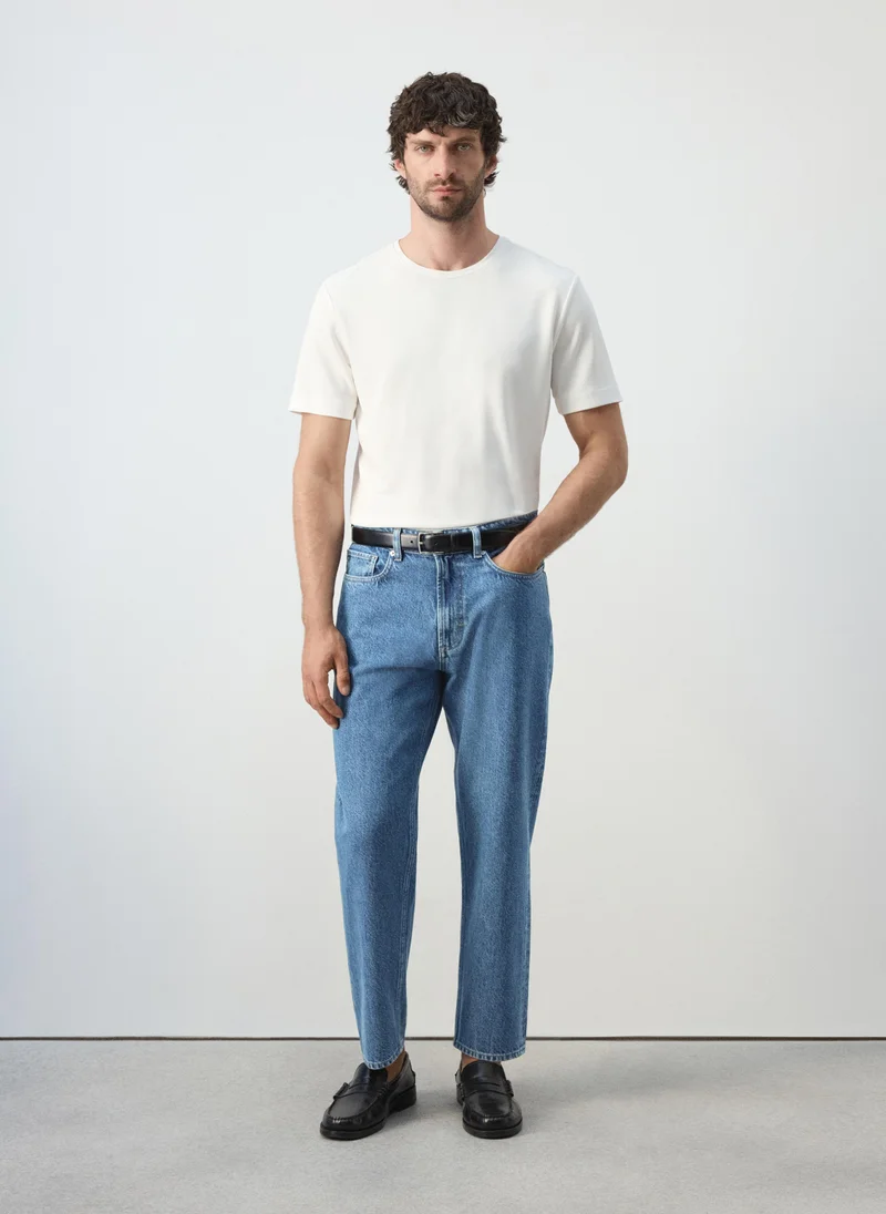 Mango Man TO-TEJANO OSCURO Sammy Cropped Carrot Fit Jeans for Men | Best Price UAE
