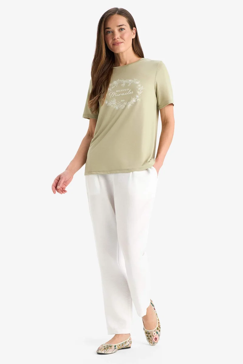 ديفاكتو Regular Fit Crew Neck Short Sleeve T-Shirt