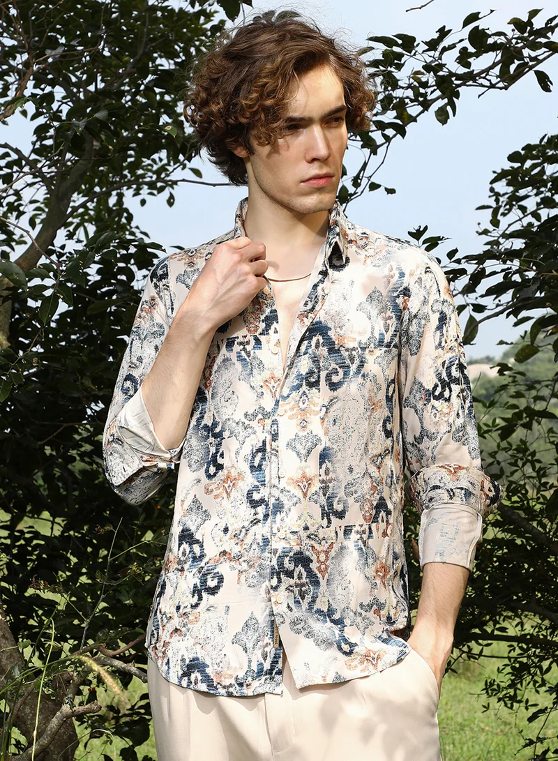 كامبوس سوترا قميص رجالي بتصميم فني باهت باللون البيج والكحلي