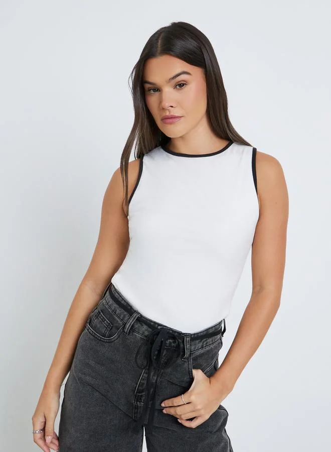 Styli Styli Women White Contrast Binding Fitted Tank