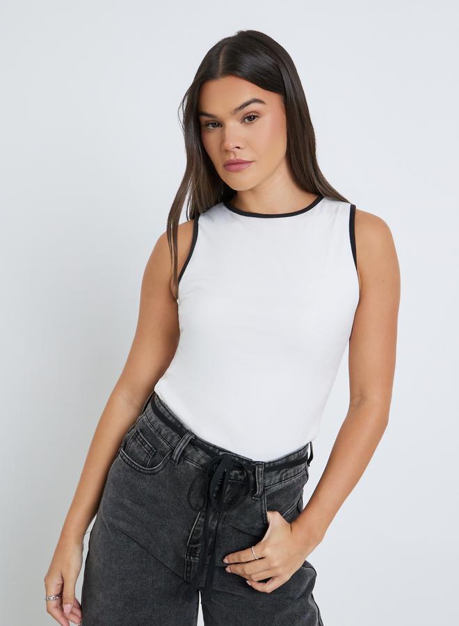 Styli Women White Contrast Binding Fitted Tank - Image 5