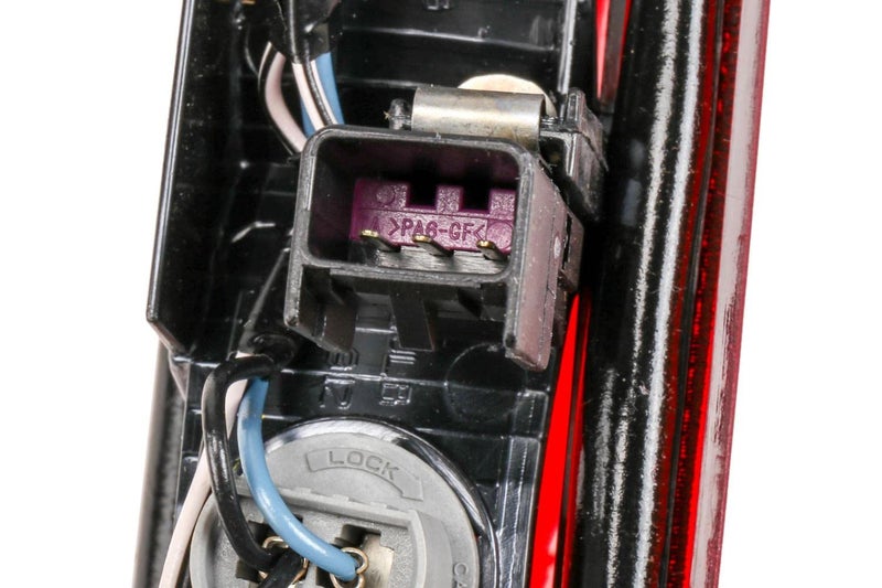 ACDelco GM Genuine Parts 25890530 High Mount Stop and Cargo Lamp - Image 3