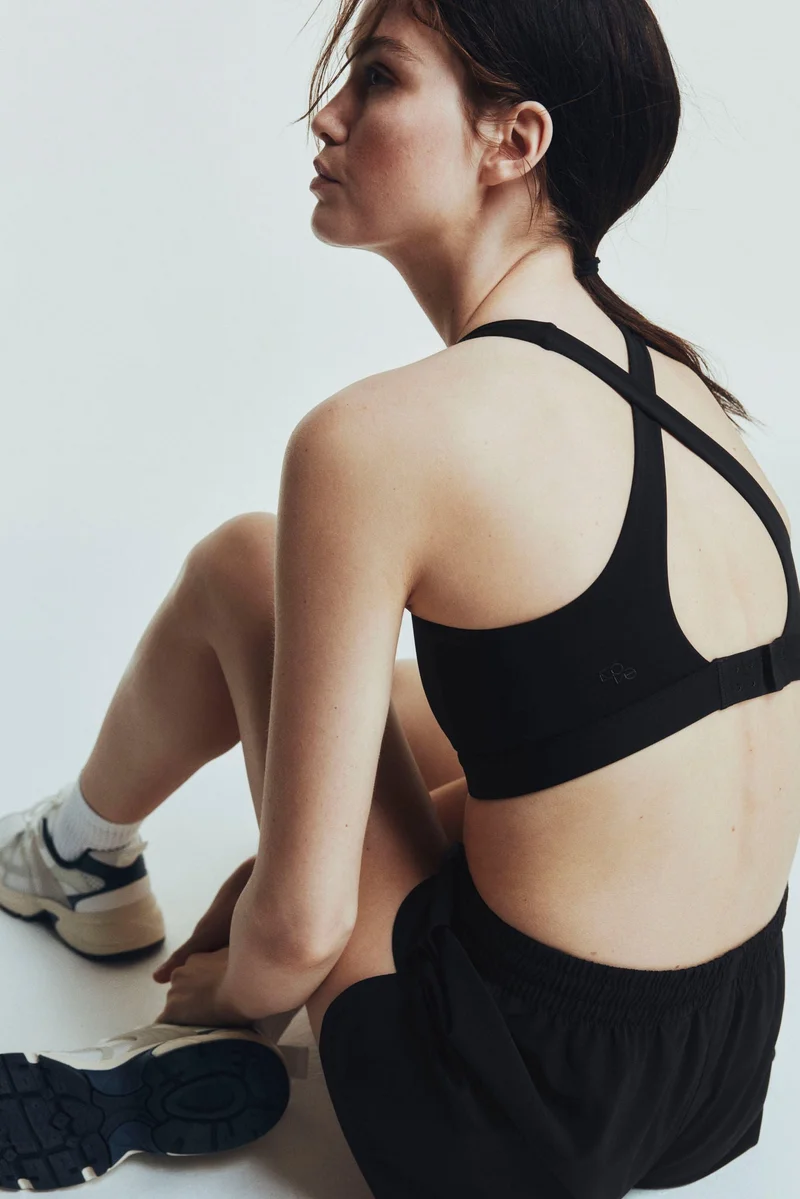 اتش اند ام حمالة صدر رياضية بدعم متوسط من نسيج دراي موف