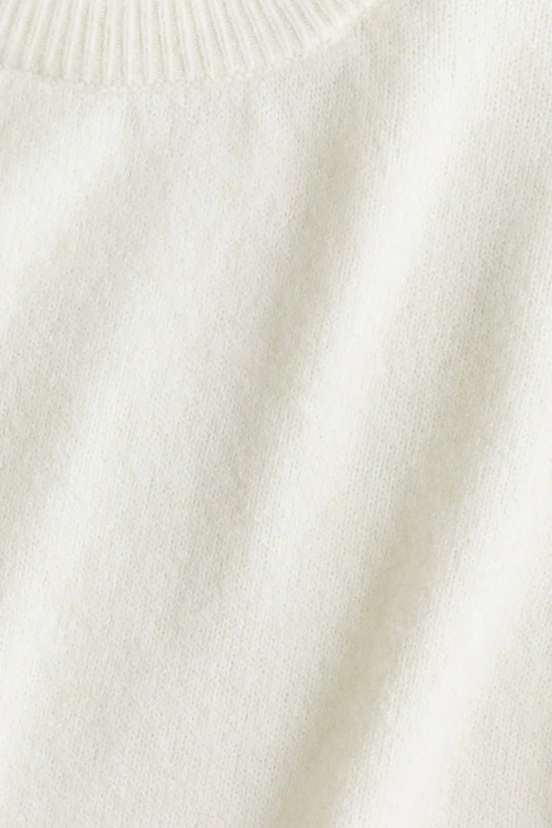 اتش اند ام بلوزة محبوكة بنعومة