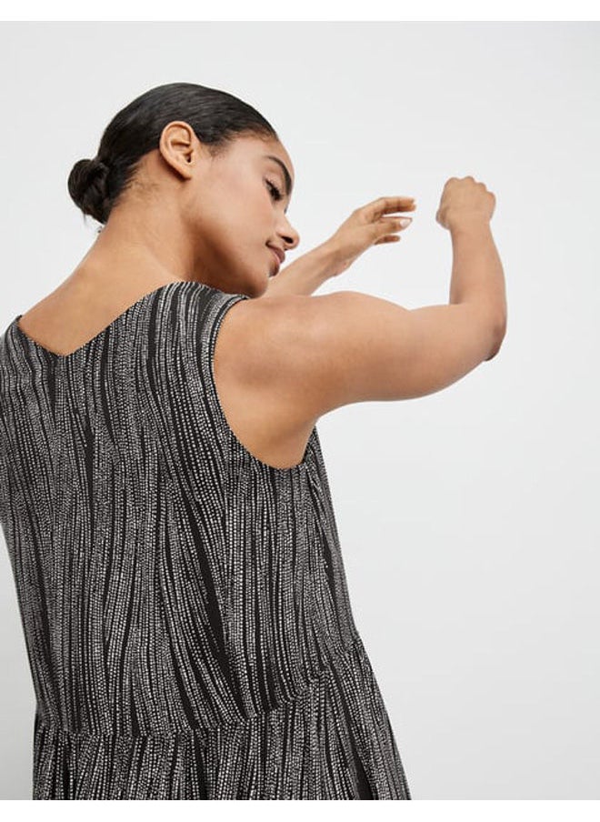 GERRY WEBER فستان ماكسي بدون أكمام مع لمسة نهائية من الساتان  - Image 4
