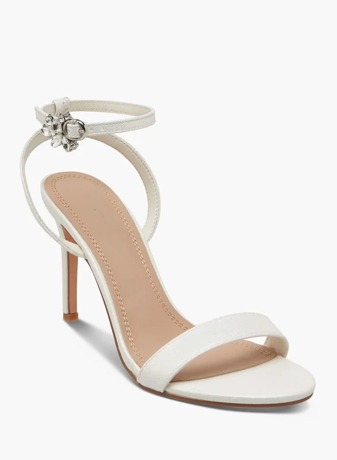 فلورا بيلا من شو إكسبرس صنادل نسائية مزينة بكعب ستيليتو وإغلاق بإبزيم