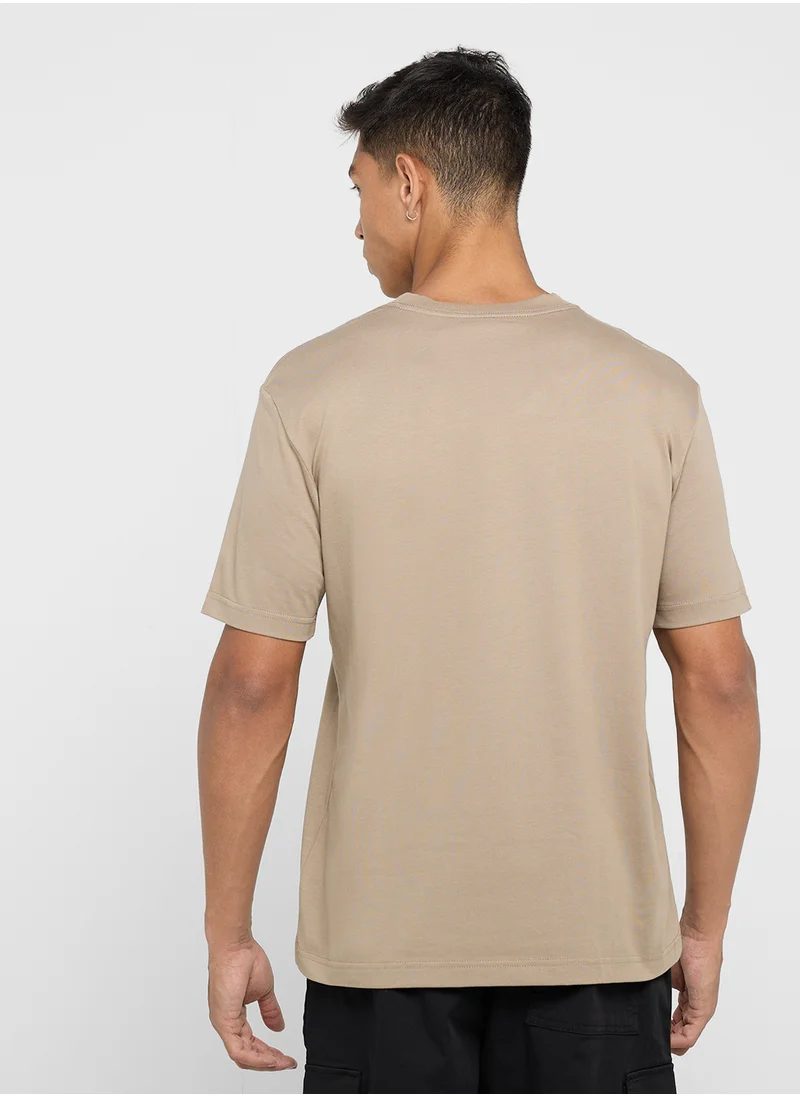 كالفن كلاين جينز Logo Print Crew Neck T-Shirt