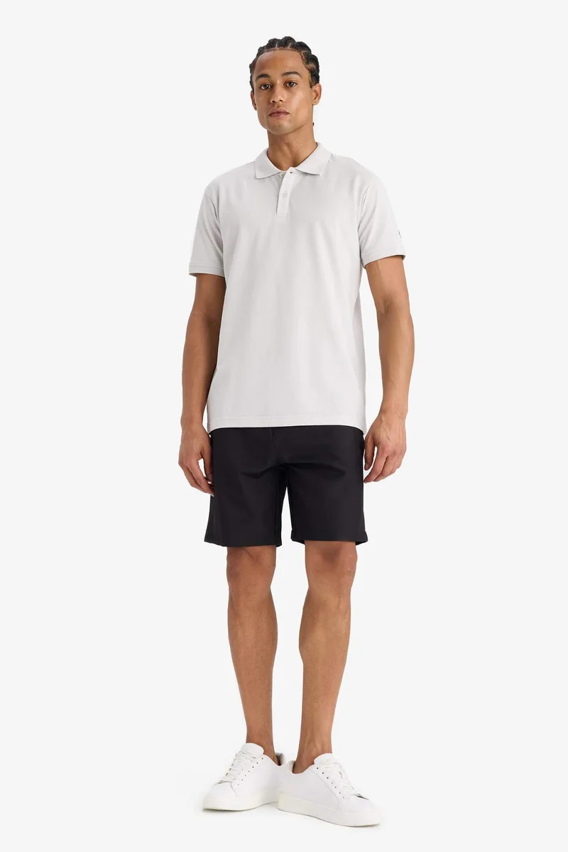 ديفاكتو Standard Fit Woven Short Leg Shorts