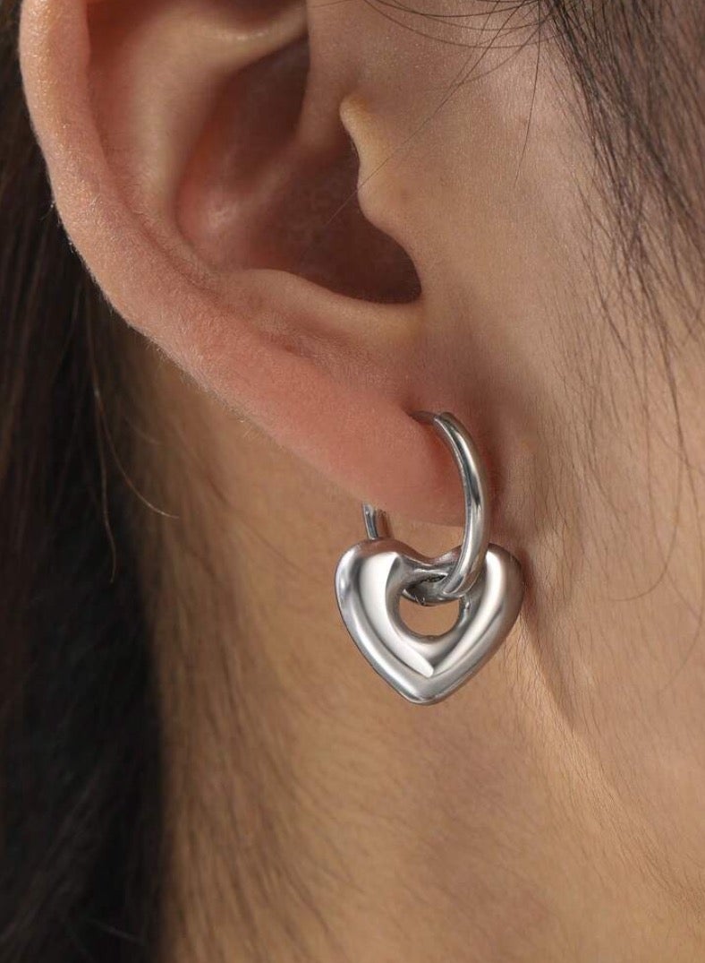 إيكوال حلق اذن نسائي من الاستانلس ستيل دائري باللون الفضي أنيق وعالي الجودة - Image 1
