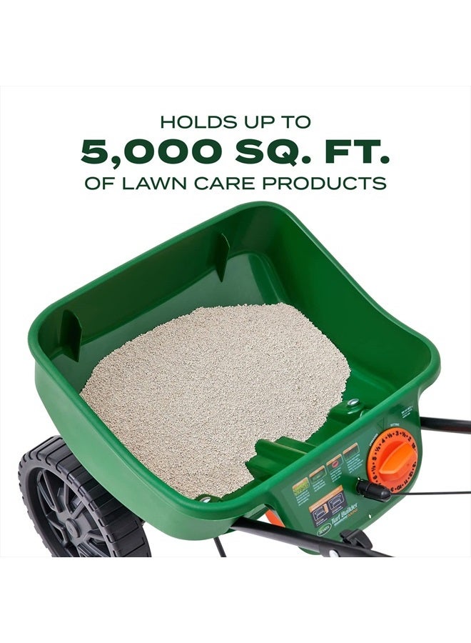 Scotts موزع سماد العشب Turf Builder EdgeGuard Mini - يحمل حتى 5,000 قدم مربع من منتج العشب، أخضر - Image 4