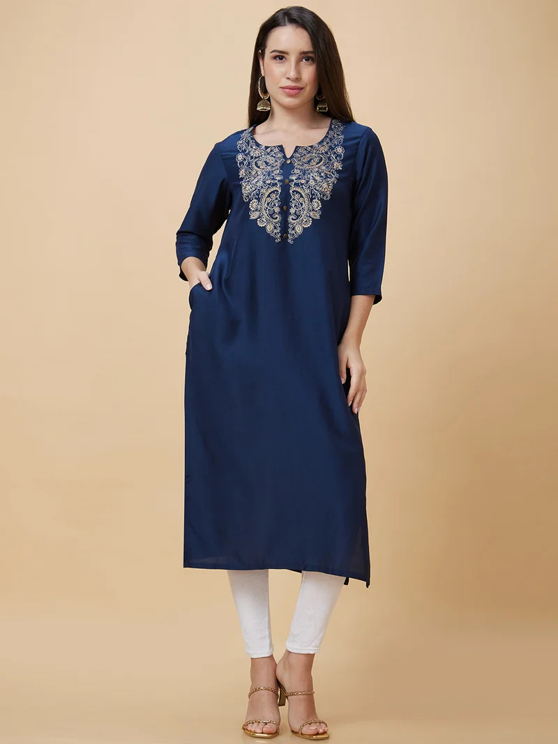 globus Women Ethnic Motif Yoke Embroidered Round Neck With Notched Straight Kurta