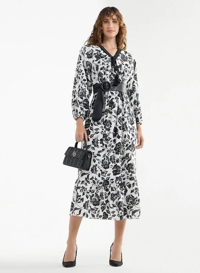 سبلاش فيڤ فستان بطبعة زهور