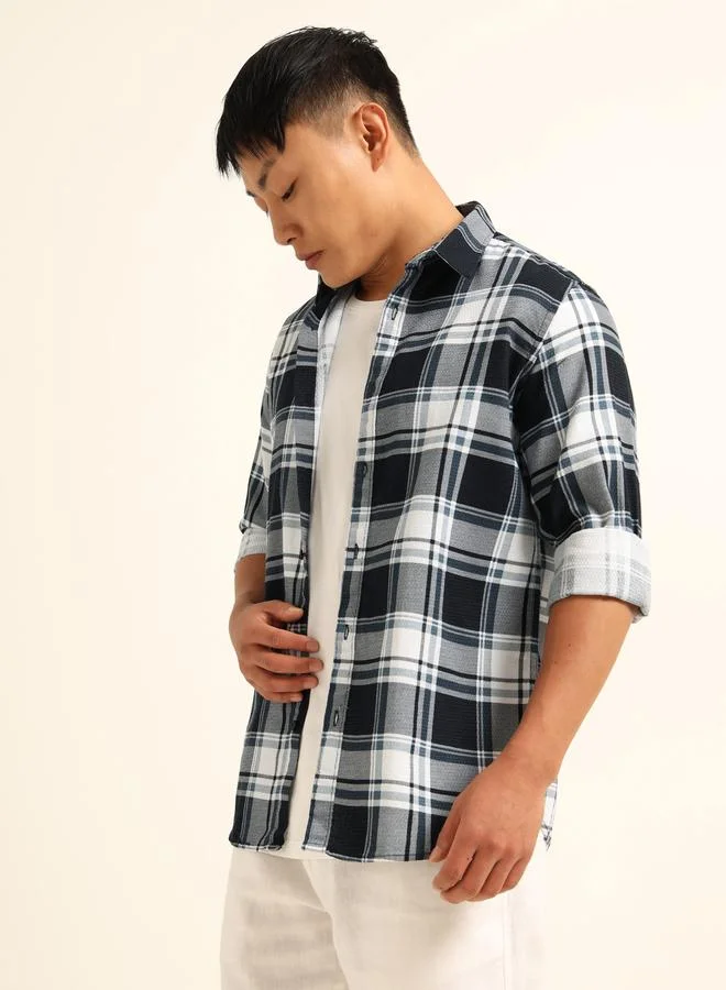 بوشيرت قميص مطبع بنمط مربعات مع ياقة سبريد