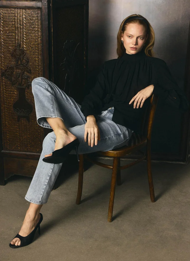Cropped straight-leg jeans in dense denim
