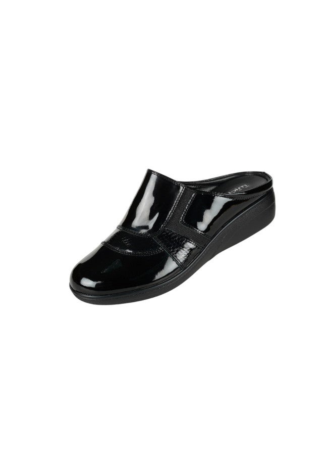Michelle Morgan 092-2850 Michelle Morgan Ladies Clogs 2418-24 Black - Image 1