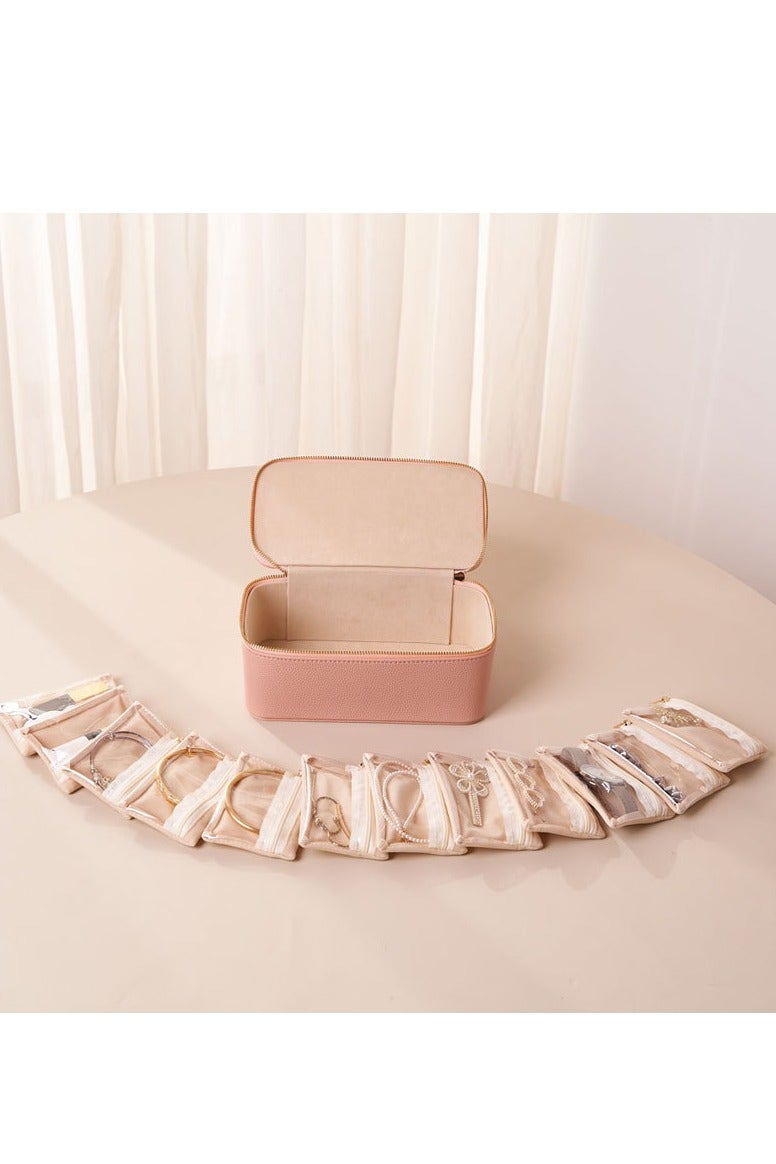 واي آند دي صندوق مجوهرات لأغراض السفر، هدية التخرج لابنتها، صندوق مجوهرات يحتوي على 12 حقيبة مخملية (للأقراط، قلادة، خواتم)، هدية عيد حب، هدية زفاف للسيدة، هدية عيد ميلاد المسافر (سيدة، وردي) - Image 2