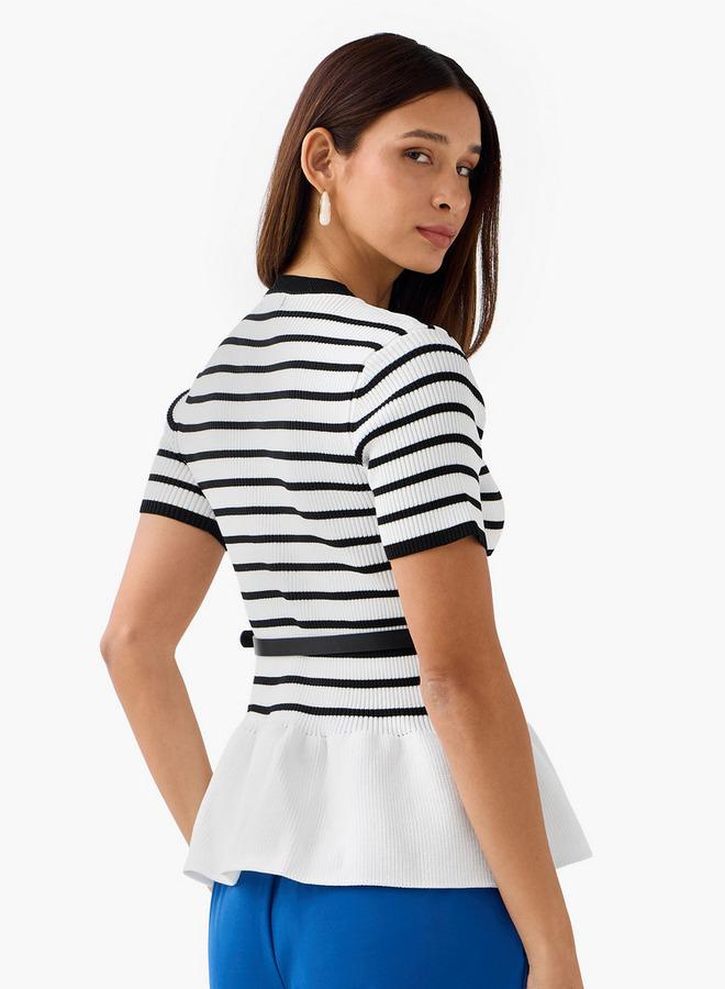 تواكستريمز بلوزة بيبلوم بياقة دائرية مخططة مع حزام - Image 3