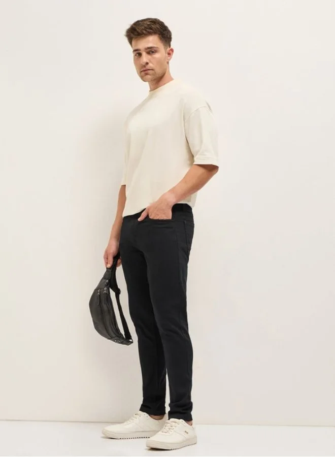 THE BEAR HOUSE  Men's Black Mid-Rise Skinny Fit Jeans Classic Comfort With Modern Style, Perfect For Everyday Casual Looks And Effortless Streetwear Vibes for Men | Best Price UAE