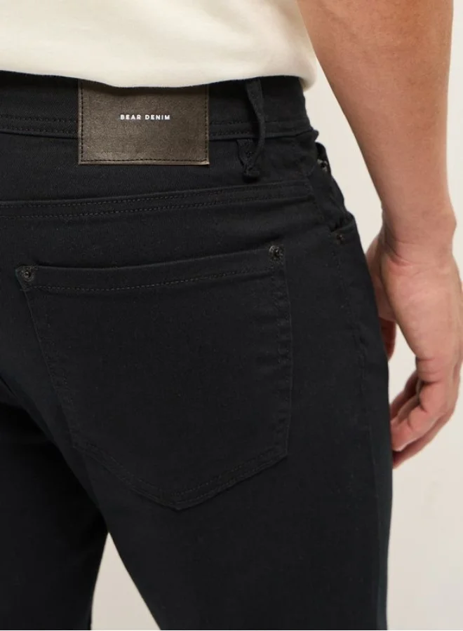 THE BEAR HOUSE  Men's Black Mid-Rise Skinny Fit Jeans Classic Comfort With Modern Style, Perfect For Everyday Casual Looks And Effortless Streetwear Vibes for Men | Best Price UAE