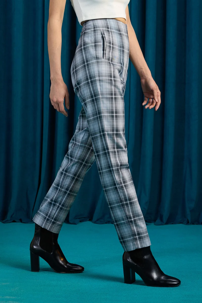فيرجيو Checks Cotton Tapered Anklelength Trouser for Women
