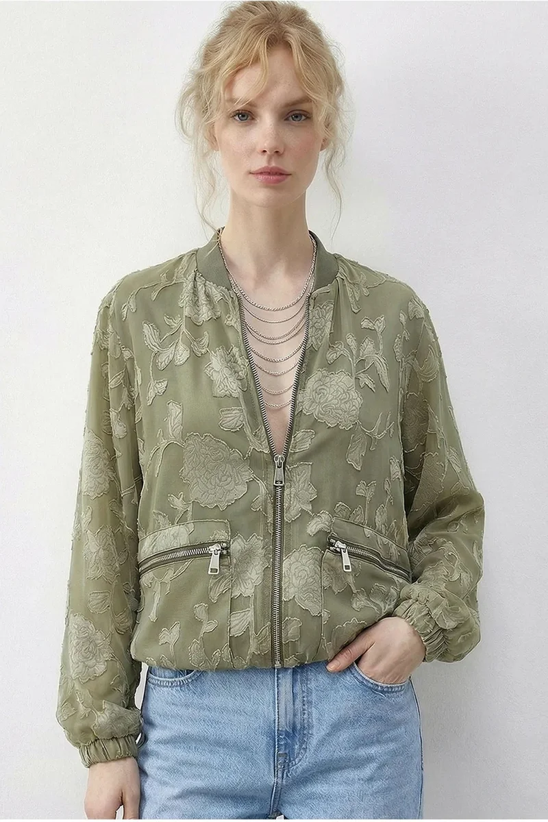 بيانكو لوتشي LUCCI Floral Oversized Bomber Jacket