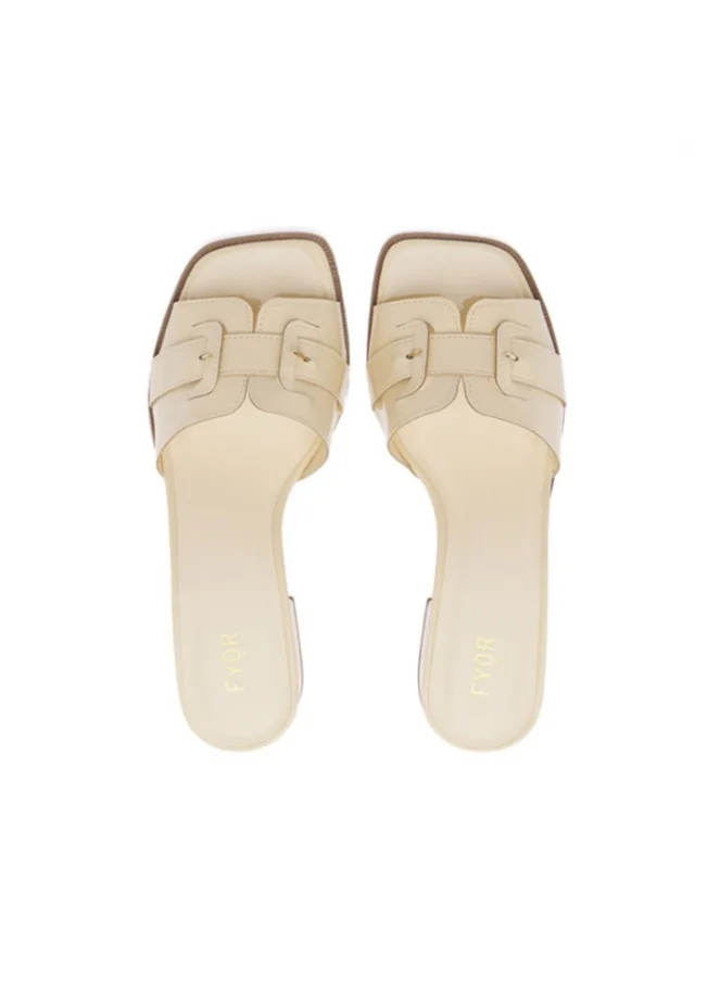 فايور Chic Patent Mule