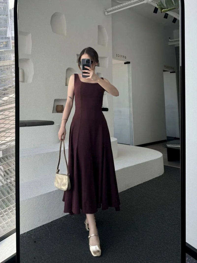 Jane's JANES Cut-Out U Collar Fitted Midi Dress - Image 4