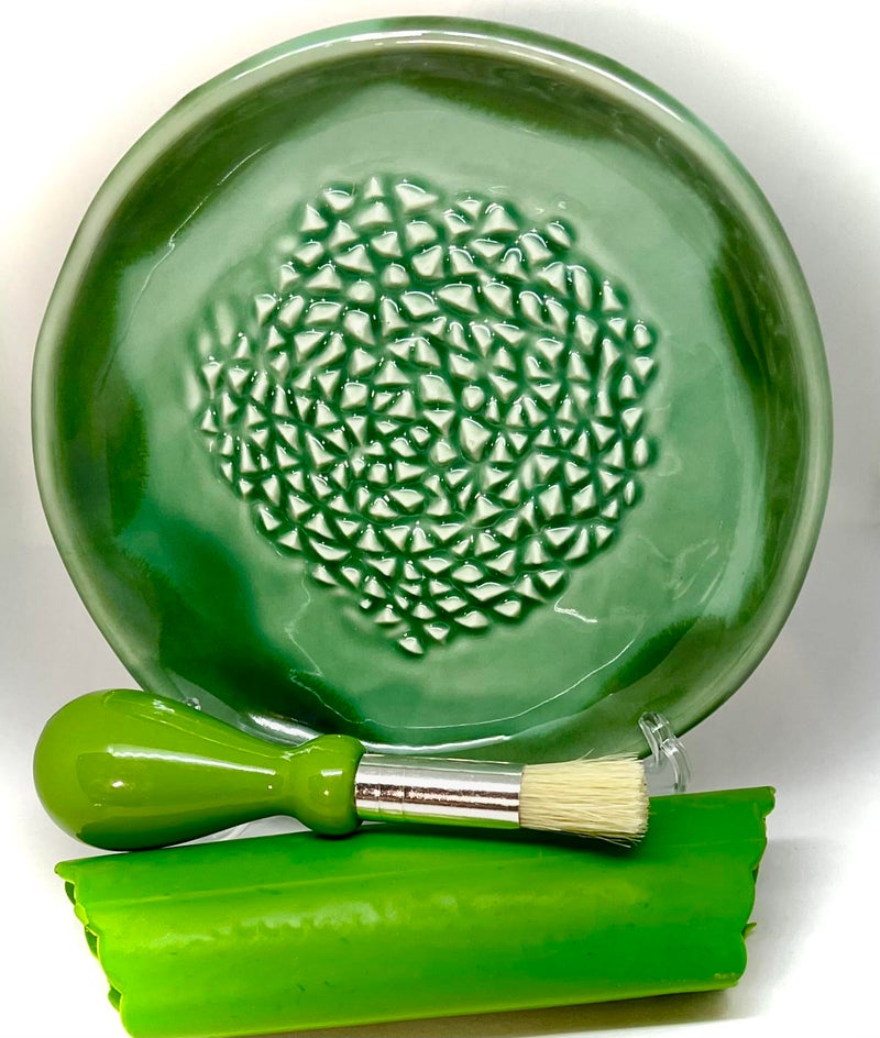 BonCera, All-in-one Premium Ceramic Garlic Grater Plate 4-Piece Set - Turquoise Mountain Glazed Design - For Garlic, Ginger, Chocolate, and more! - Comes with 5.25" Plate, Peeler, Brush, and Stand - Image 1