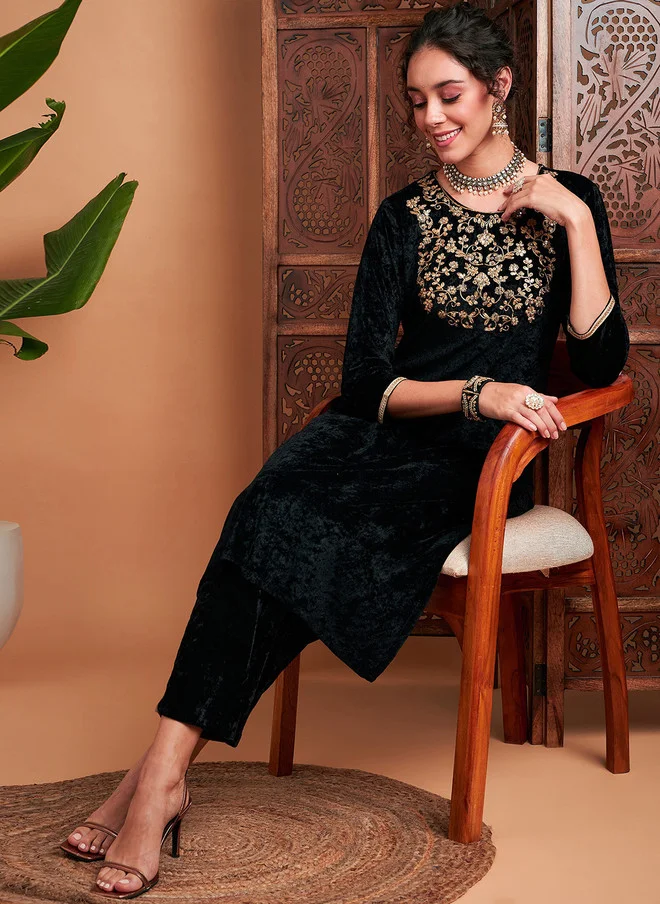 SASSAFRAS  Black Floral Yoke Design Velvet Kurta for Women  | Best Price UAE