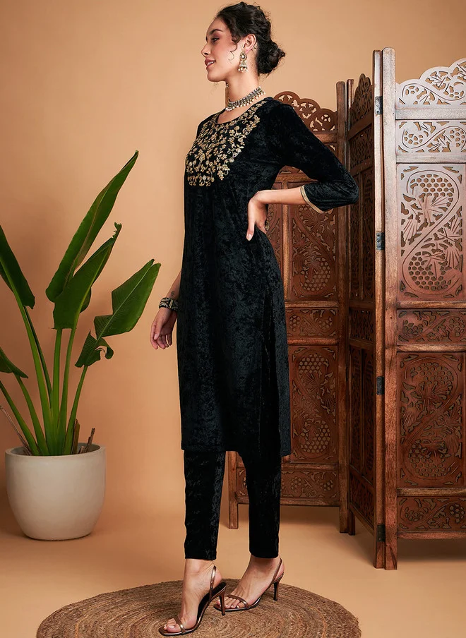 SASSAFRAS  Black Floral Yoke Design Velvet Kurta for Women  | Best Price UAE