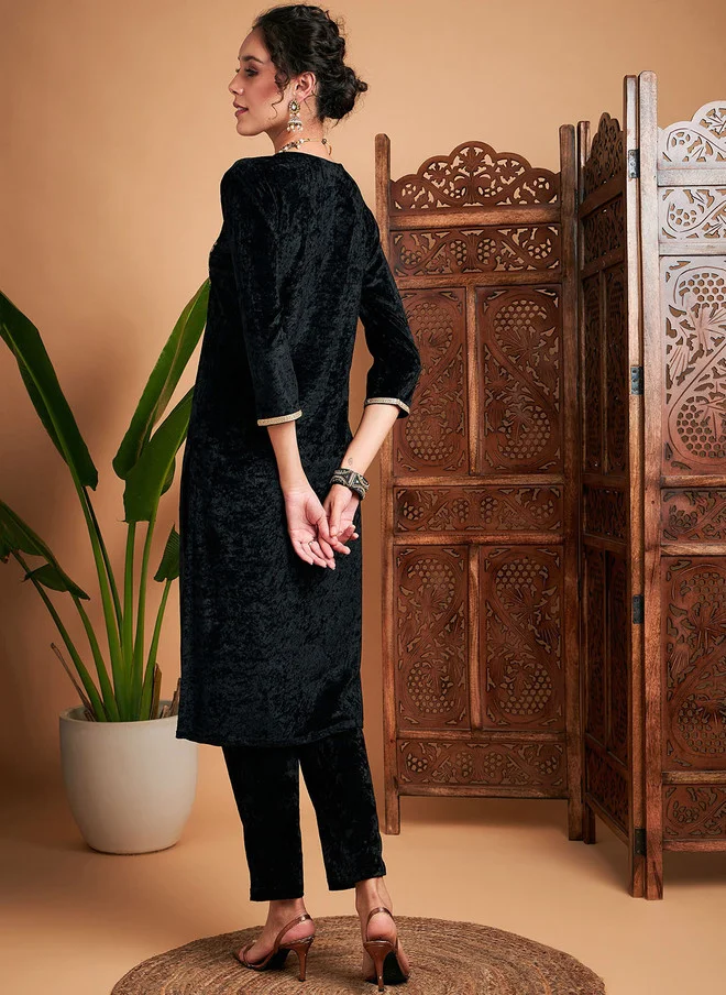 SASSAFRAS  Black Floral Yoke Design Velvet Kurta for Women  | Best Price UAE