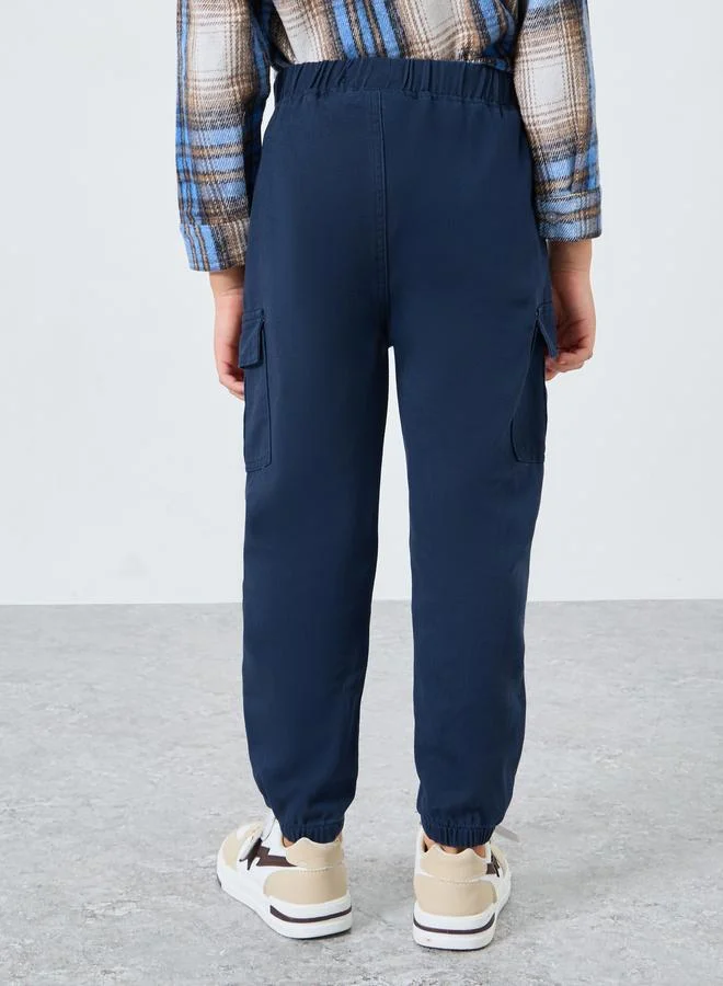 ستايلي بنطال جوغر سادة بجيوب كارجو