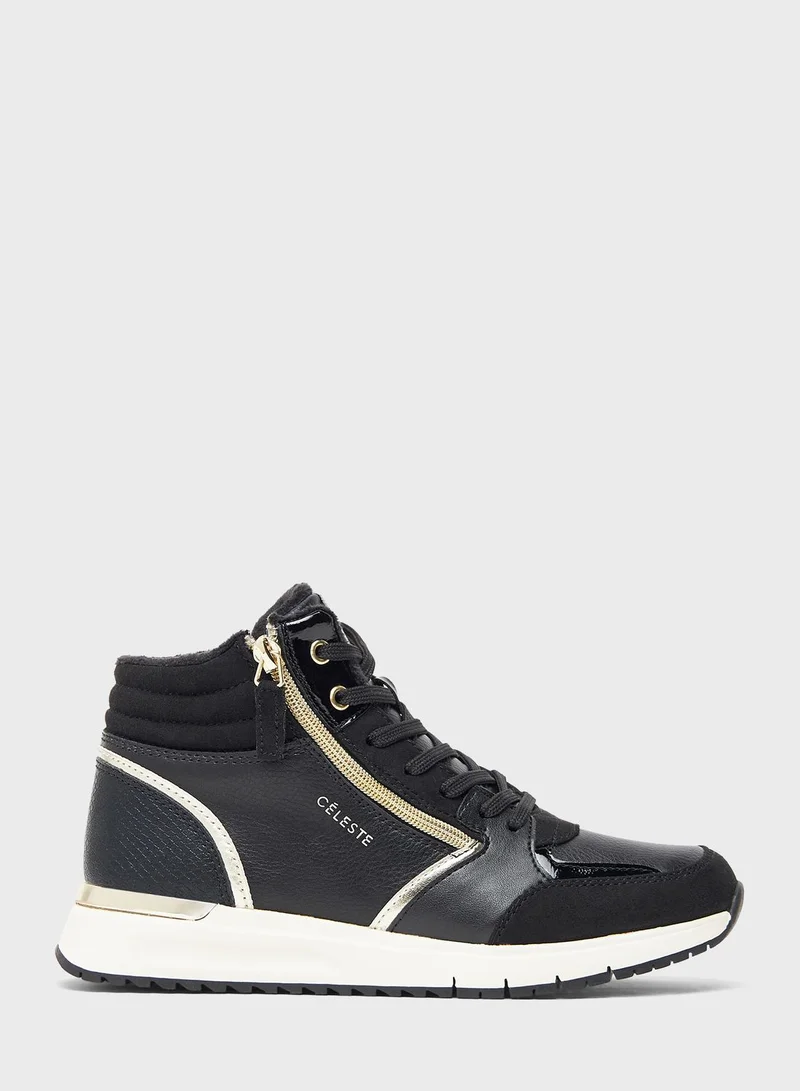 سيليست Lace Up Low Top Sneakers