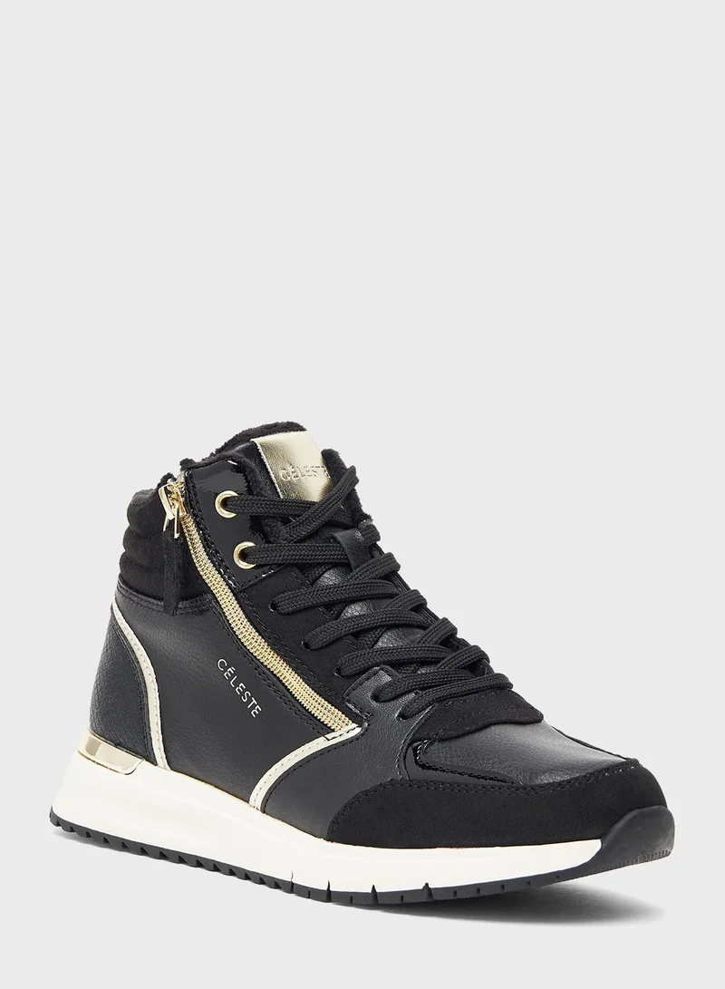 سيليست Lace Up Low Top Sneakers