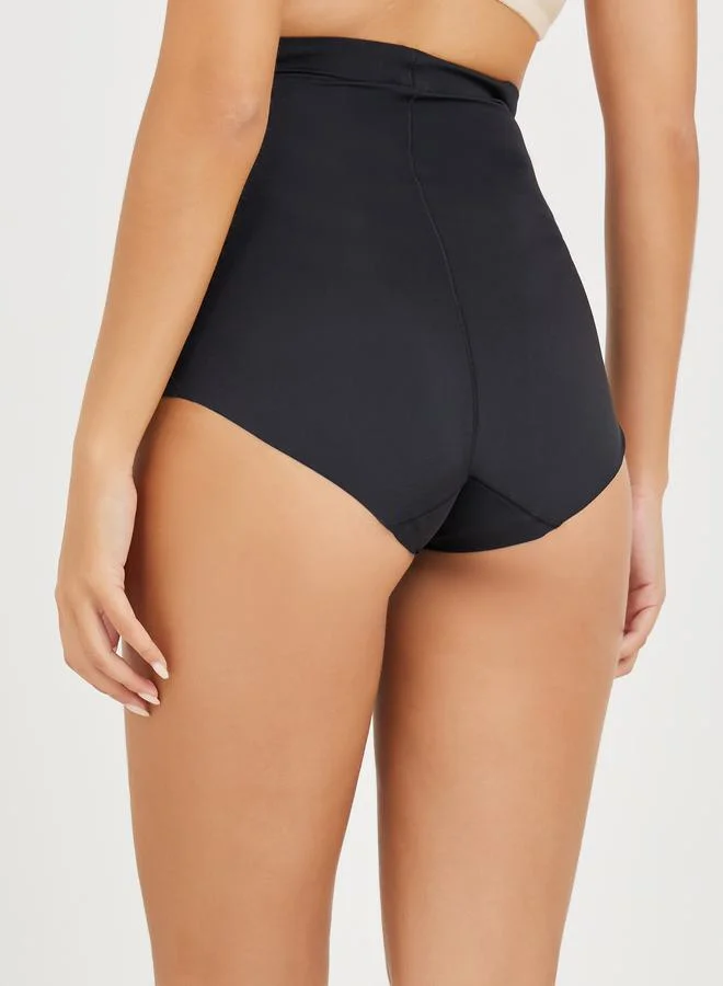 Styli Waist Cinching Shaping Brief With Hook Eye Closure
