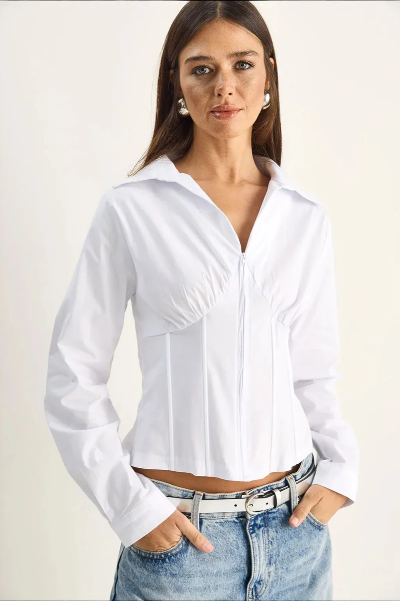 بيانكو لوتشي LUCCI Women's Fitted Crop Shirt