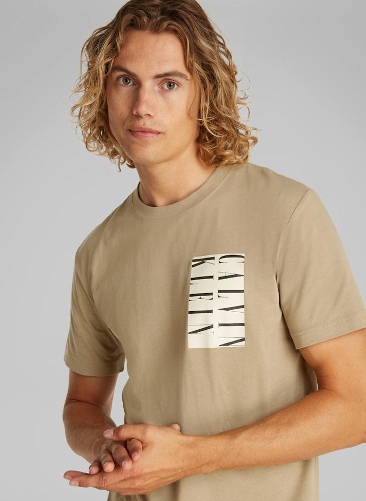 Calvin Klein Jeans Serif Box Graphic T-Shirt  - Image 3