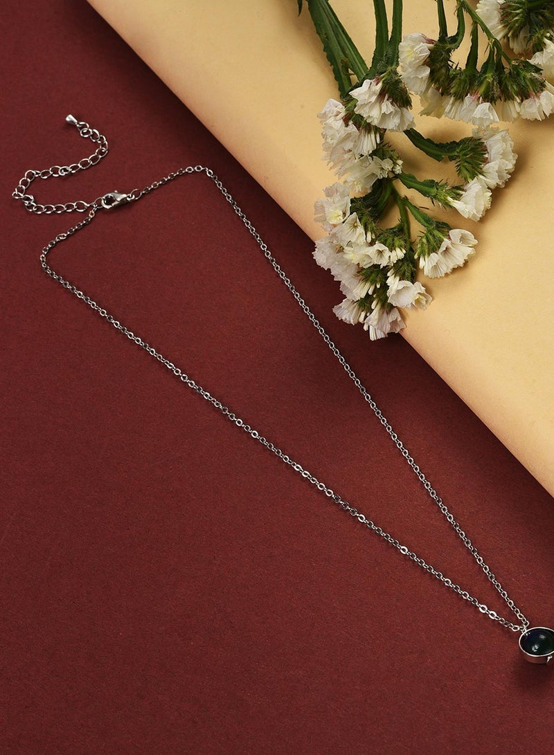 SOHI Green Artificial Chain Necklace Jewellery - Image 3