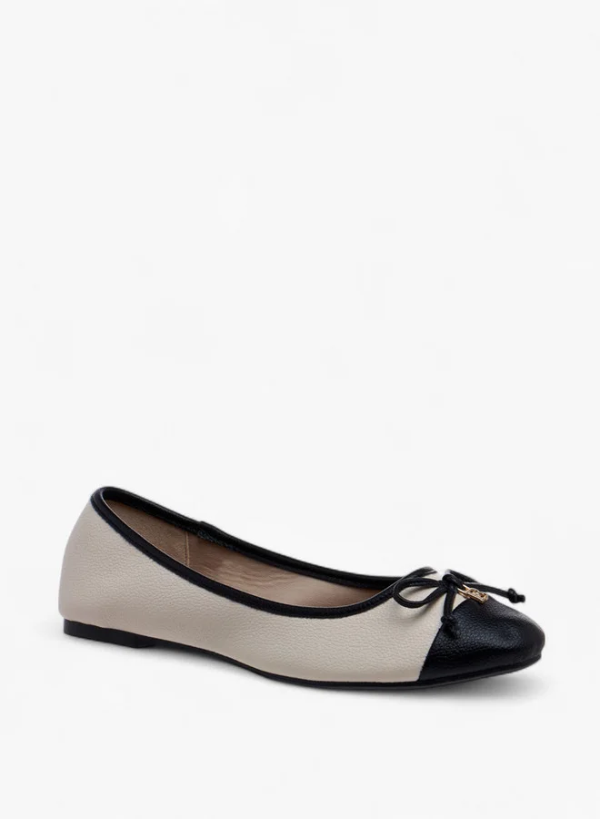 فلورا بيلا من شو إكسبرس Bow Accent Slip-On Ballerina Shoes