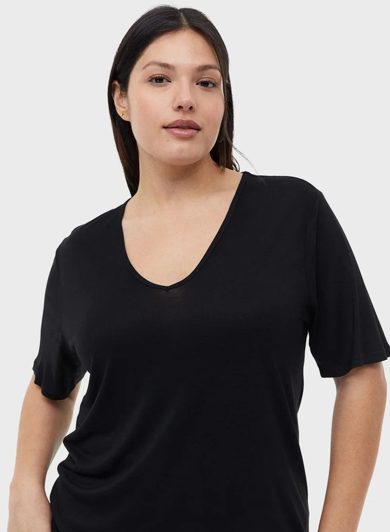 H&M V-Neck T-Shirt