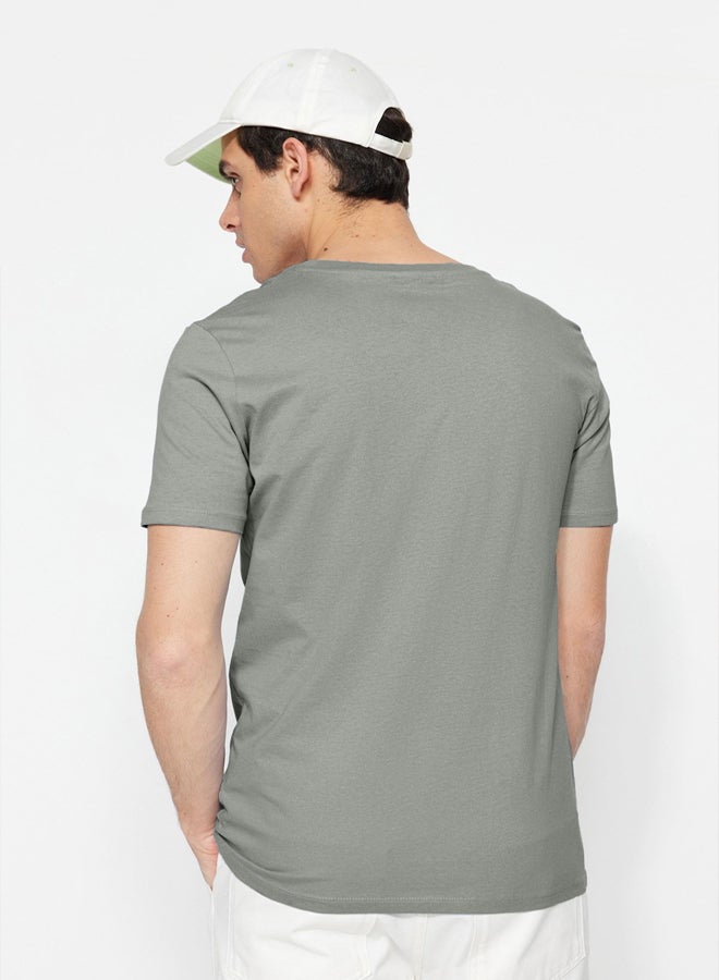 trendyol Grey Slim/Slim Cut 100% Cotton Basic Crew Neck T-Shirt - Image 4