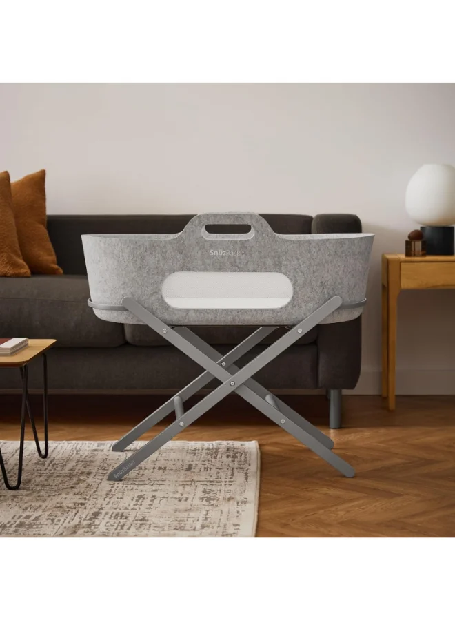 سنوز Baskit Moses Basket And Stand Set For Baby, Dual Mesh Windows For Airflow, Soft Material , 3D Breathable Mattress, Machine Washable Liners, Basket And Stand 84 X 46.5 X 74 Cm - Light Grey/ Dove Grey