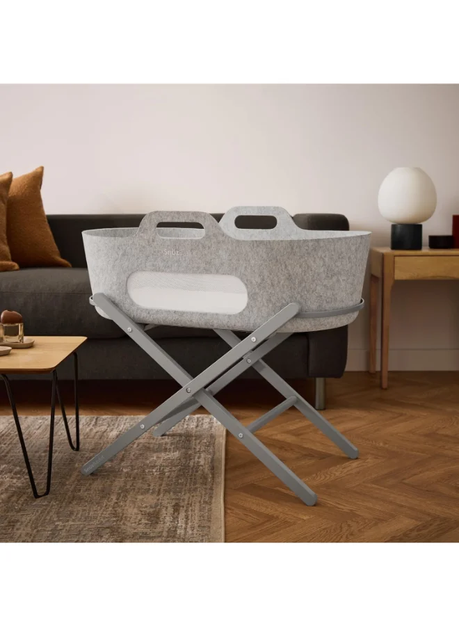 سنوز Baskit Moses Basket And Stand Set For Baby, Dual Mesh Windows For Airflow, Soft Material , 3D Breathable Mattress, Machine Washable Liners, Basket And Stand 84 X 46.5 X 74 Cm - Light Grey/ Dove Grey