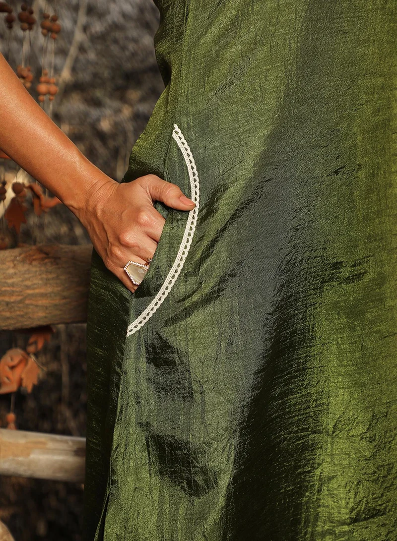  قصة Women's Moss Green Silken Lacework Kurta Set
